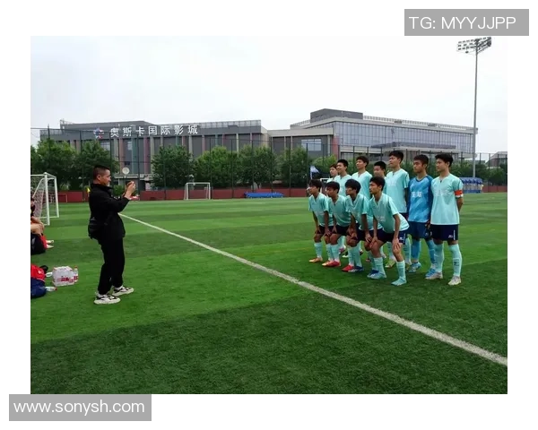 西安足球队以89分稳居冠军赛积分榜首位，争夺荣誉在即